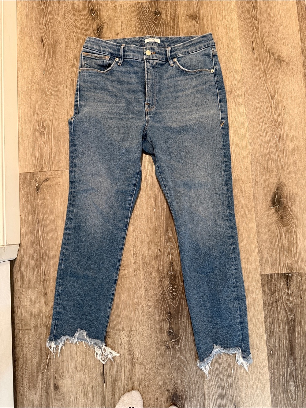 Good American Women’s High-Rise Frayed Hem Jeans